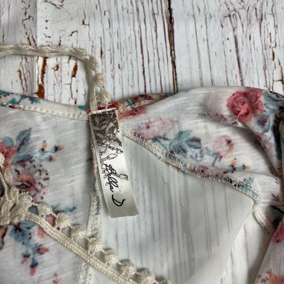 Bella D summer floral blouse - Picture 8 of 8